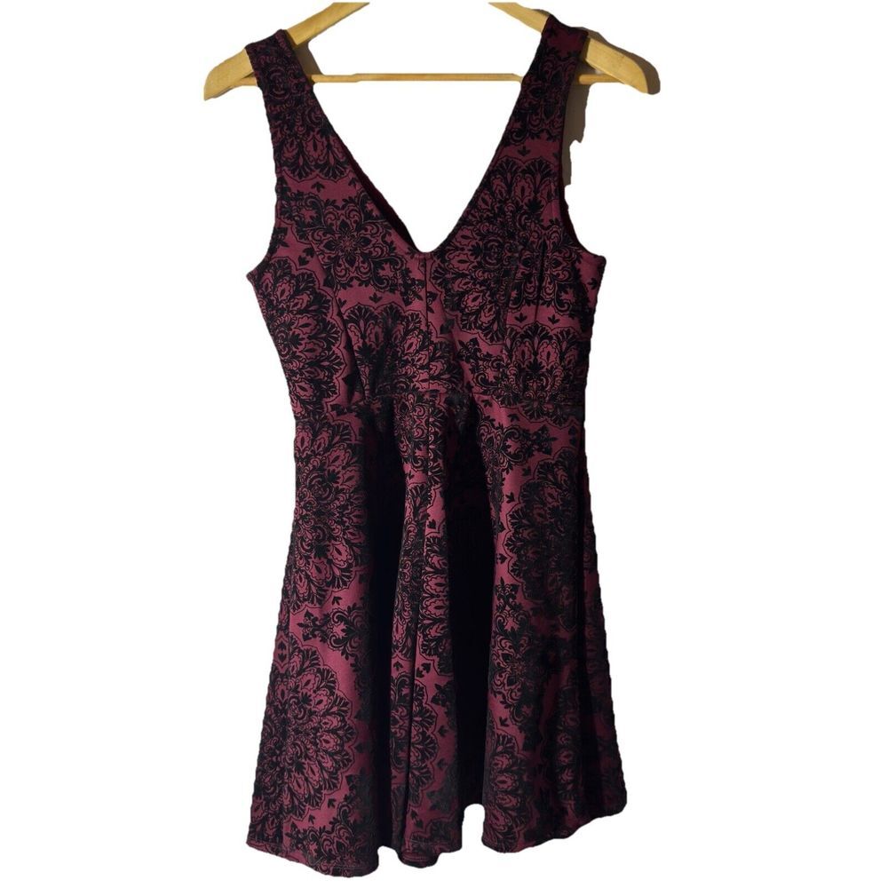 Bailey Blue Dress women's Medium velvet Maroon wired V-Plunge A-line Babydoll - Picture 2 of 6